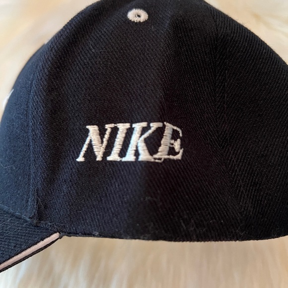 Black and White Nike cap, one size - Picture 5 of 7